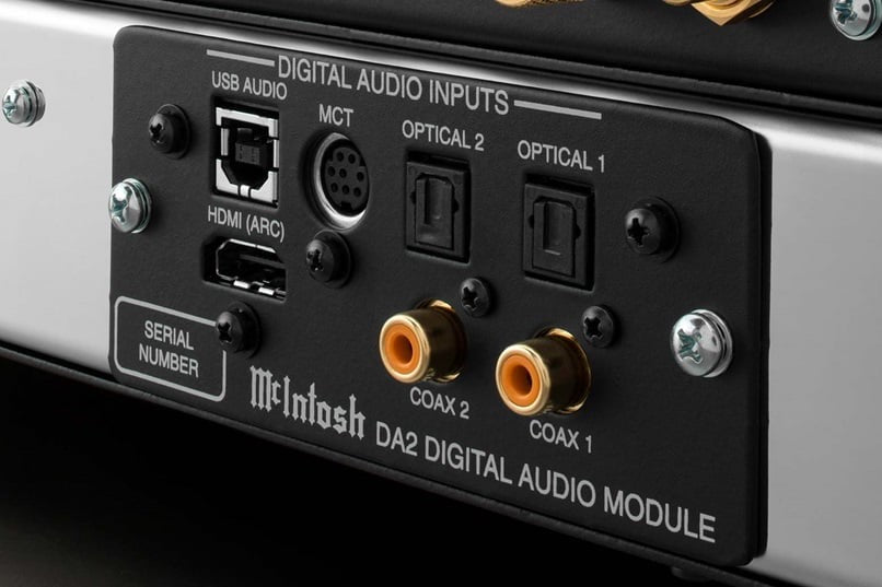 Préamplificateur à semi-conducteurs McIntosh C55 à 2 canaux