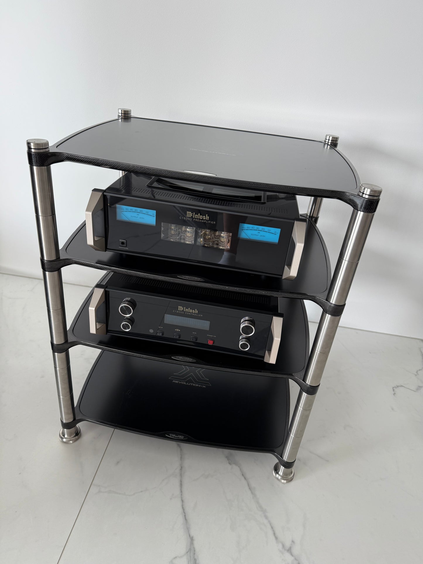Bassocotinuo Aeon Light, Carbon-Faser Audio Rack (Revolution X-Linie) Occasion