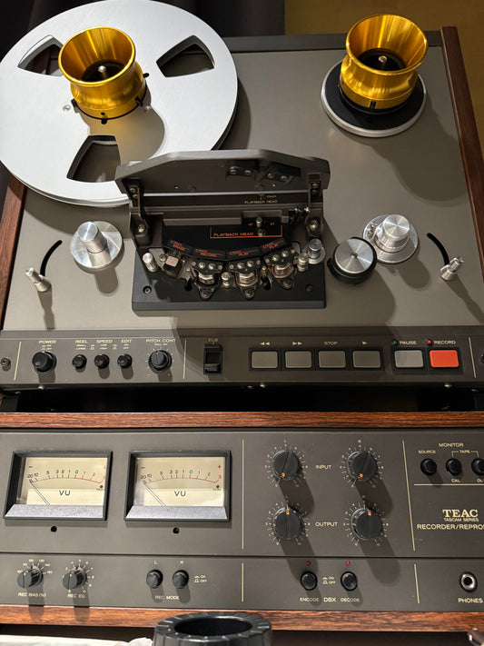 Teac 35-2B, 2-Spur Master-Spulendeck mit integriertem DBX-Rausch unterdrückungssystem und vielem Zubehör Occasion