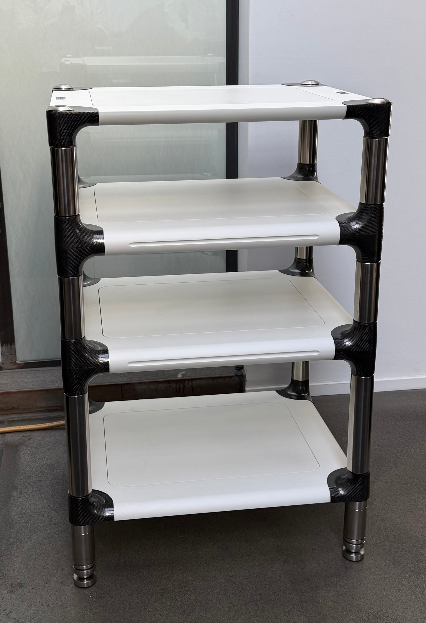 Bassocotinuo Aeroline, Carbon-Faser Audio Rack Occasion